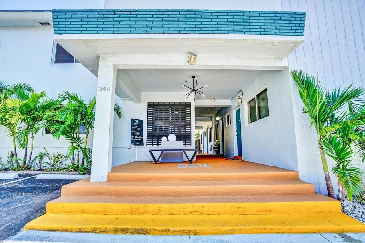 Christmas Retreat Walk To Dania Beach Pool Exterior foto